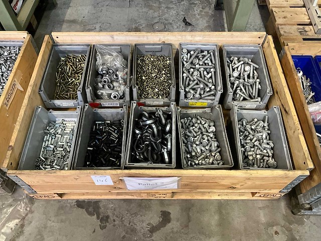 Partij bevestigingsmateriaal - afbeelding 1 van  5