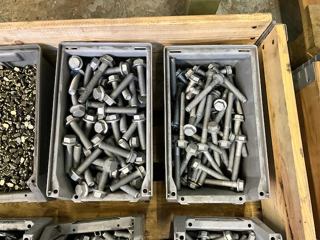 Partij bevestigingsmateriaal - afbeelding 3 van  5