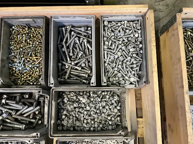 Partij bevestigingsmateriaal - afbeelding 3 van  5