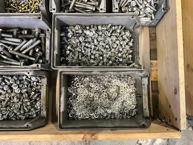 Partij bevestigingsmateriaal - afbeelding 5 van  5