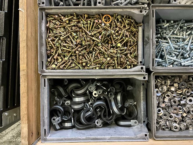 Partij bevestigingsmateriaal - afbeelding 5 van  6