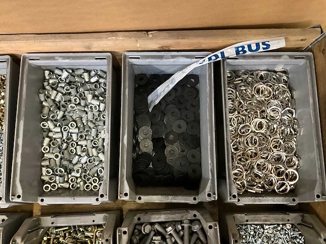 Partij bevestigingsmateriaal - afbeelding 3 van  5