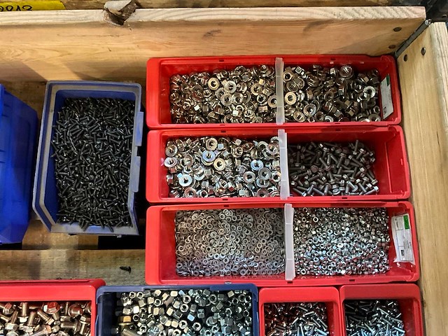 Partij bevestigingsmateriaal - afbeelding 4 van  12