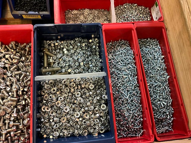 Partij bevestigingsmateriaal - afbeelding 5 van  12