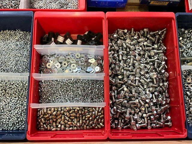 Partij bevestigingsmateriaal - afbeelding 7 van  12