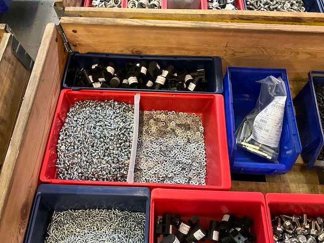 Partij bevestigingsmateriaal - afbeelding 9 van  12