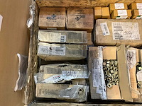 Partij bevestigingsmateriaal - afbeelding 2 van  4