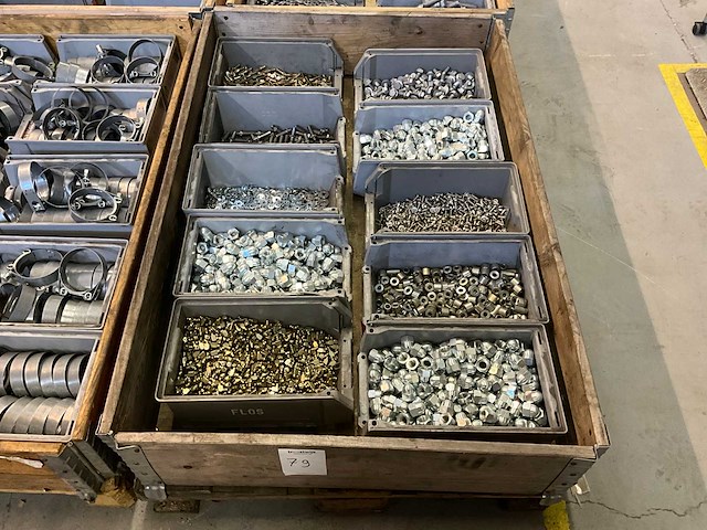 Partij bevestigingsmateriaal - afbeelding 1 van  4