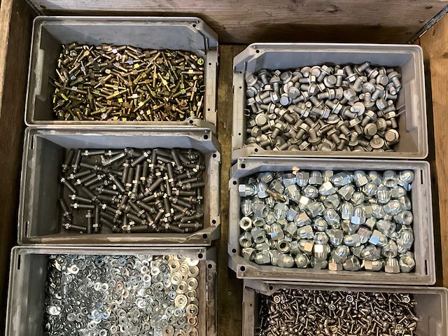 Partij bevestigingsmateriaal - afbeelding 2 van  4