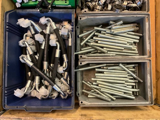 Partij bevestigingsmateriaal - afbeelding 2 van  4