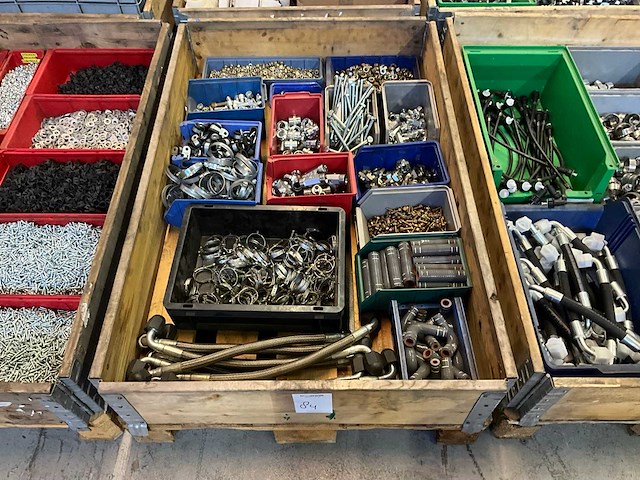 Partij bevestigingsmateriaal - afbeelding 1 van  8