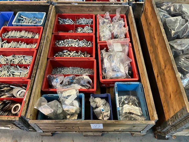 Partij bevestigingsmateriaal - afbeelding 1 van  5