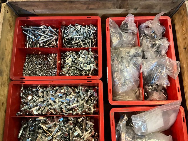 Partij bevestigingsmateriaal - afbeelding 2 van  5