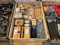 Partij bevestigingsmateriaal - afbeelding 1 van  7