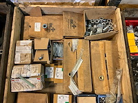 Partij bevestigingsmateriaal - afbeelding 2 van  7