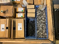 Partij bevestigingsmateriaal - afbeelding 4 van  7