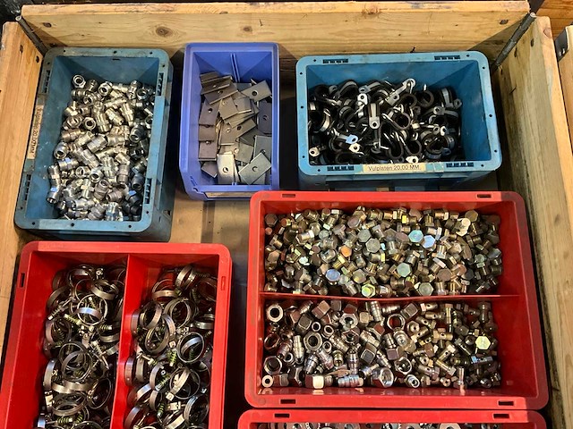 Partij bevestigingsmateriaal - afbeelding 2 van  6