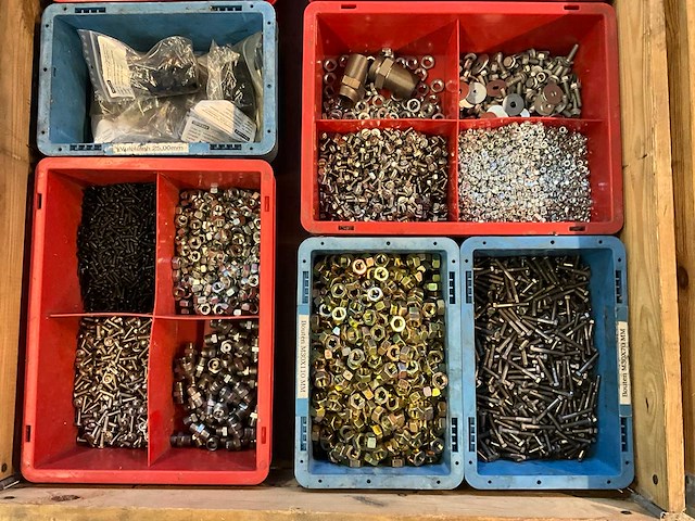 Partij bevestigingsmateriaal - afbeelding 4 van  4