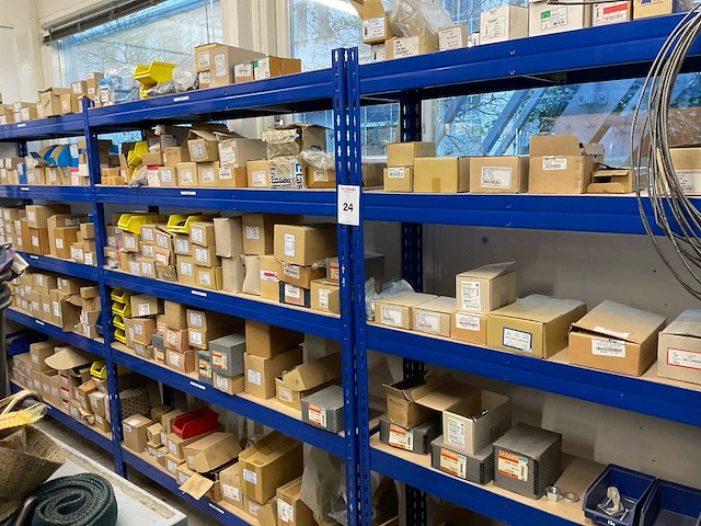 Partij bevestigingsmateriaal - afbeelding 1 van  11