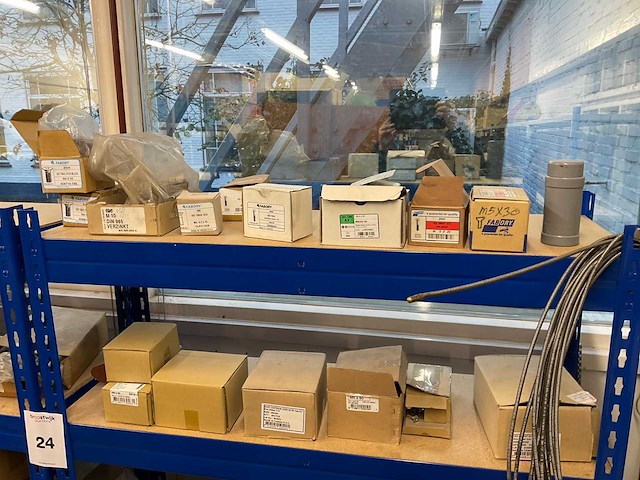 Partij bevestigingsmateriaal - afbeelding 4 van  11