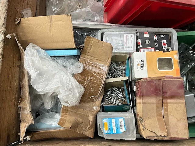 Partij bevestigingsmateriaal - afbeelding 1 van  2