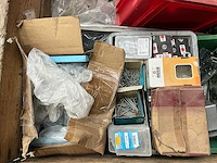 Partij bevestigingsmateriaal - afbeelding 1 van  2