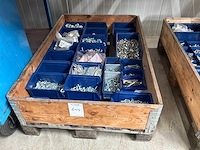 Partij bevestigingsmateriaal - afbeelding 1 van  4