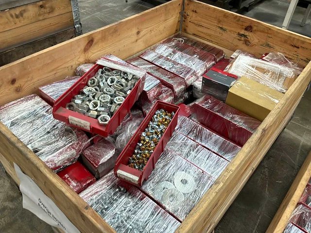 Partij bevestigingsmateriaal - afbeelding 1 van  9