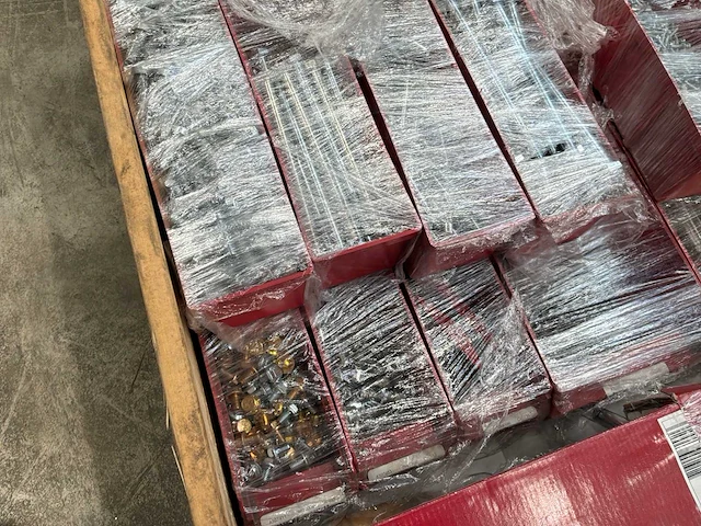 Partij bevestigingsmateriaal - afbeelding 2 van  5