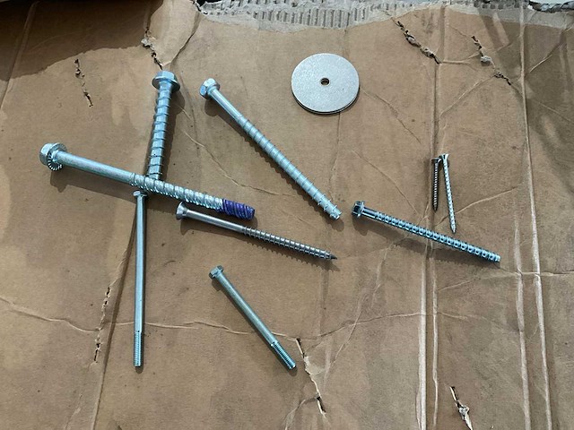 Partij bevestigingsmateriaal - afbeelding 1 van  16