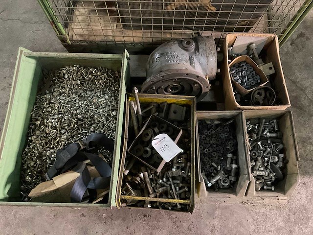 Partij bevestigingsmateriaal - afbeelding 1 van  3