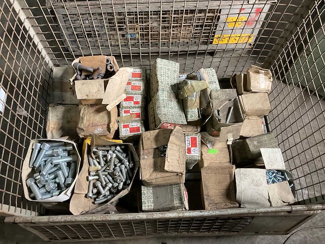 Partij bevestigingsmateriaal - afbeelding 1 van  3