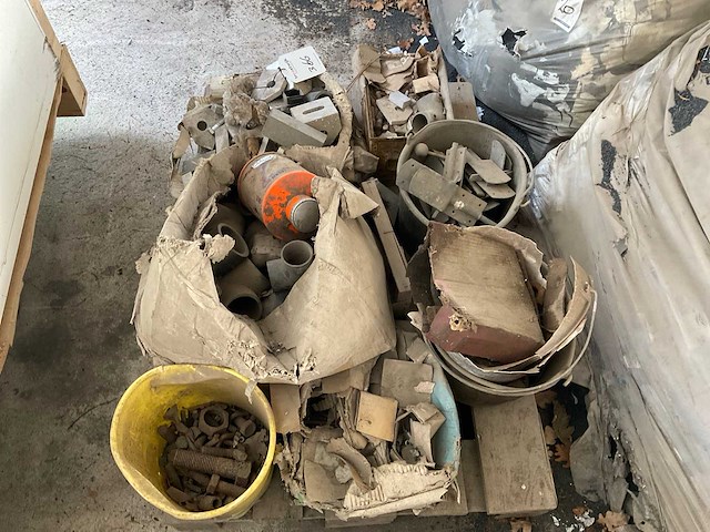 Partij bevestigingsmateriaal - afbeelding 1 van  1