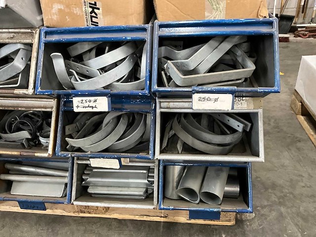 Partij bevestigingsmateriaal - afbeelding 2 van  4