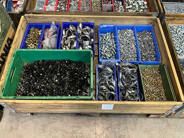 Partij bevestigingsmateriaal - afbeelding 1 van  5