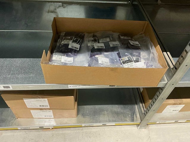 Partij bevestigingsmateriaal - afbeelding 14 van  23