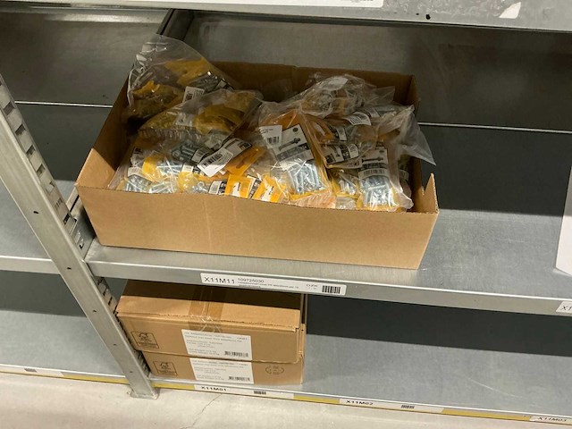 Partij bevestigingsmateriaal - afbeelding 48 van  59
