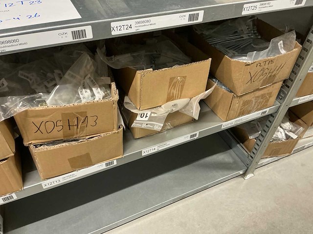 Partij bevestigingsmateriaal - afbeelding 20 van  33