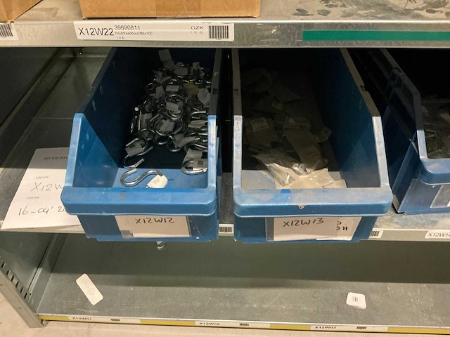 Partij bevestigingsmateriaal - afbeelding 31 van  33