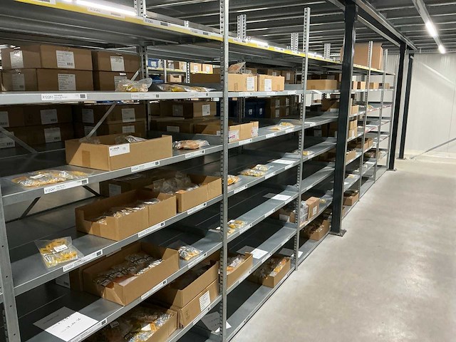 Partij bevestigingsmateriaal - afbeelding 1 van  31