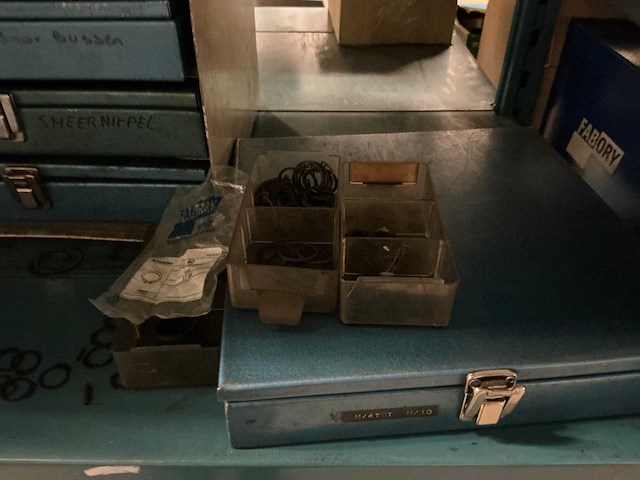 Partij bevestigingsmateriaal - afbeelding 25 van  25