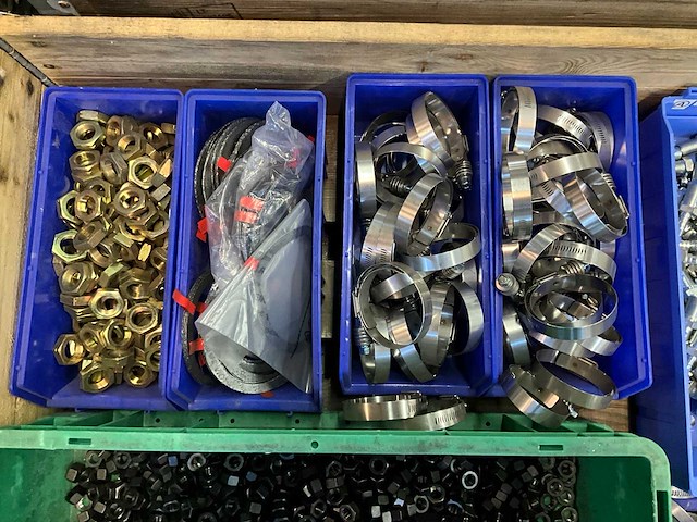 Partij bevestigingsmateriaal - afbeelding 2 van  6