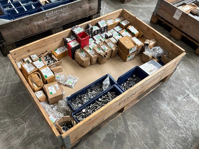 Partij bevestigingsmateriaal - afbeelding 2 van  4