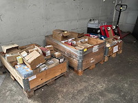 Partij bevestigingsmateriaal - afbeelding 1 van  8