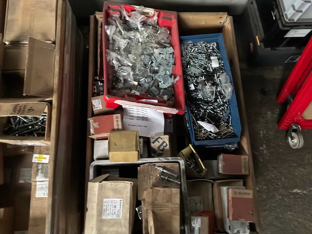 Partij bevestigingsmateriaal - afbeelding 8 van  8