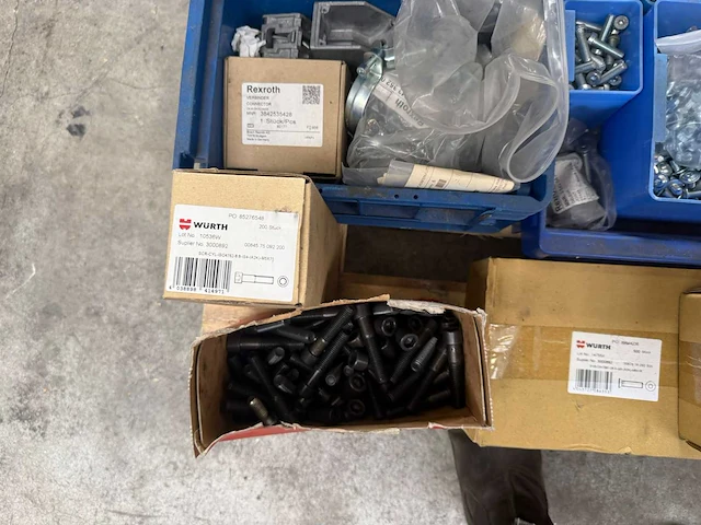 Partij bevestigingsmateriaal - afbeelding 9 van  10