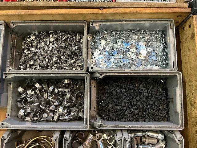 Partij bevestigingsmateriaal - afbeelding 3 van  5