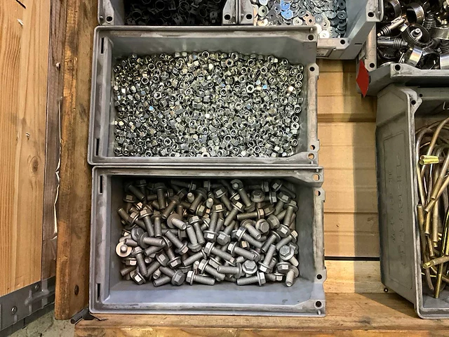 Partij bevestigingsmateriaal - afbeelding 4 van  5