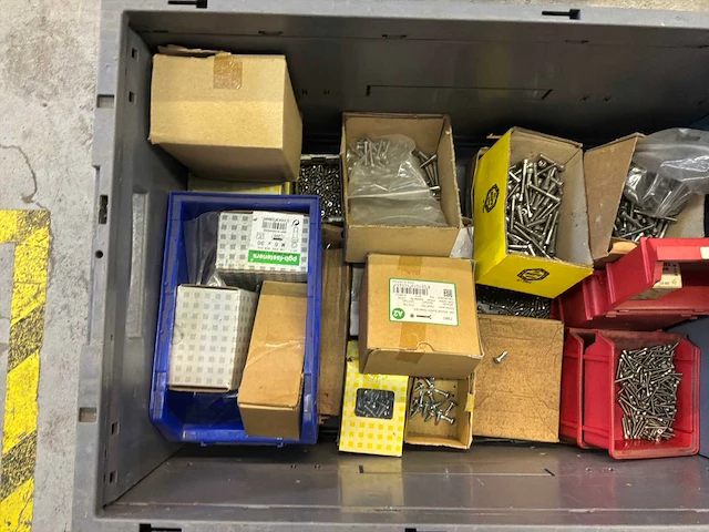 Partij bevestigingsmateriaal - afbeelding 2 van  5