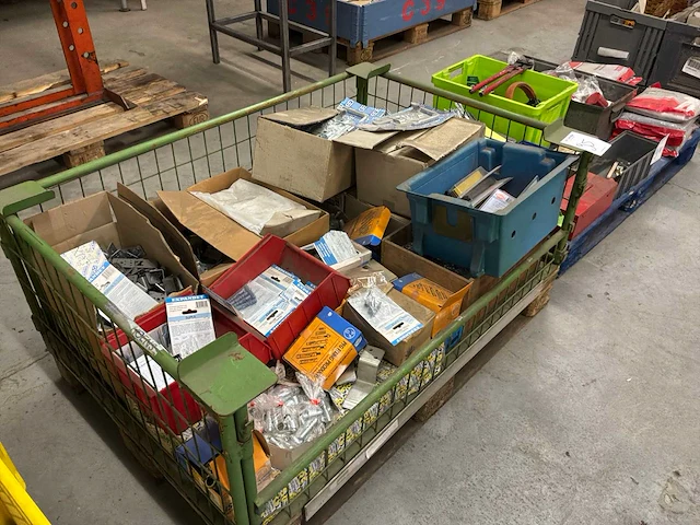 Partij bevestigingsmateriaal - afbeelding 4 van  13